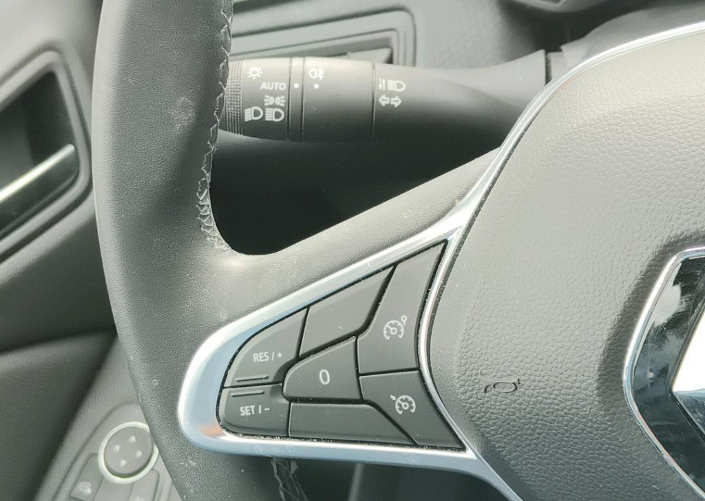 Renault Clio 1.6 e-tech hybrid 145 intens