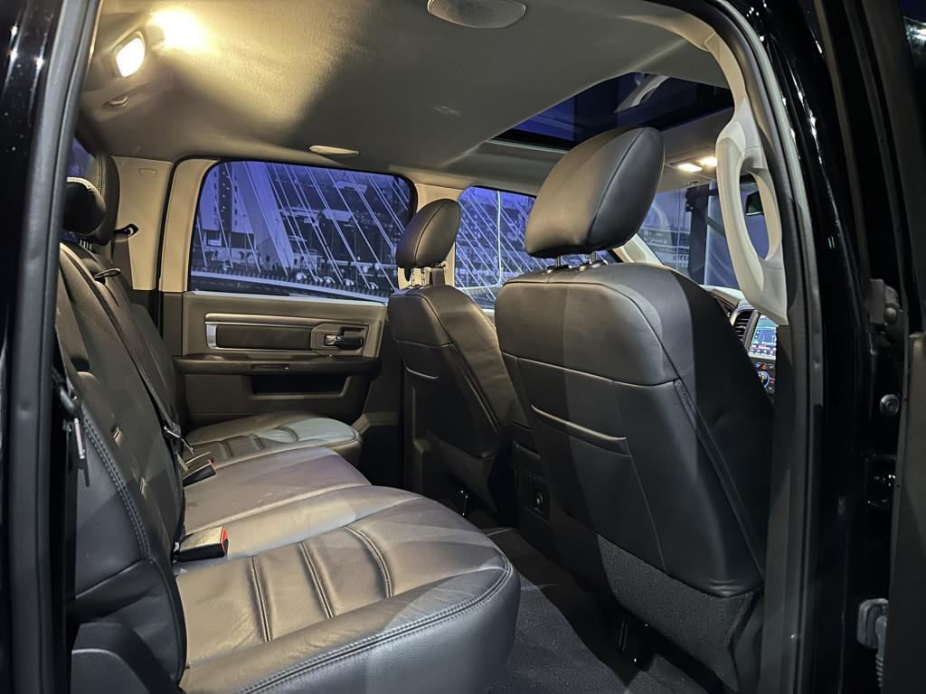 Dodge Ram 1500 5.7 v8 crew cab 5'7 *nl-auto*btw*leer*camera*prins lpg*