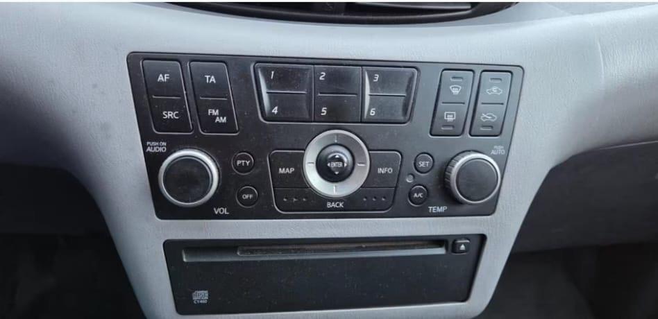 Nissan Almera Tino 1.8