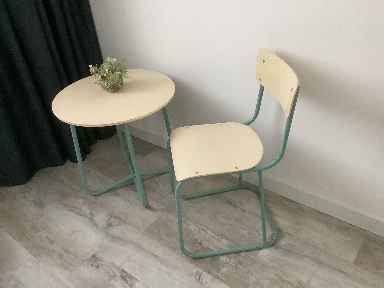 Vintage Tafel met Stoel