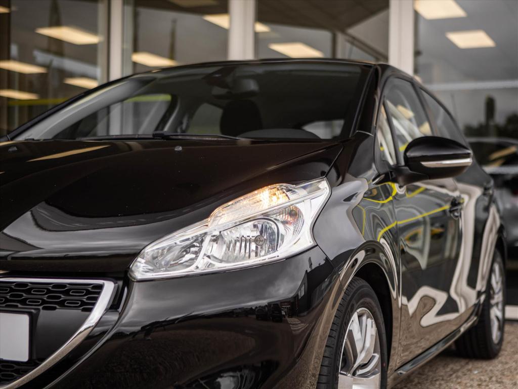 Peugeot 208 1.2 e-vti 82pk 5d envy automaat