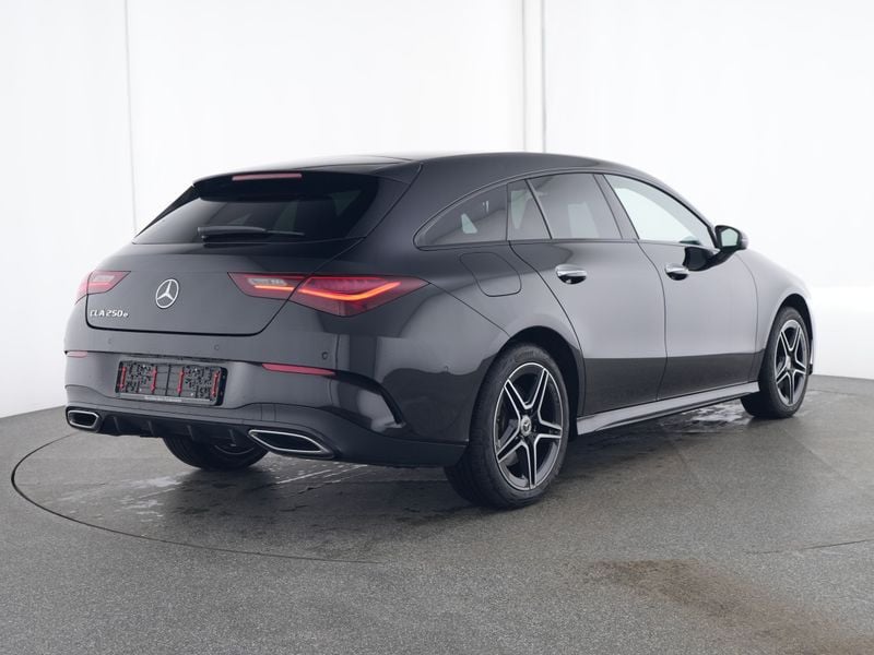 Mercedes-Benz Cla shooting brake 250 e amg face lift plug-in hybride | amg 