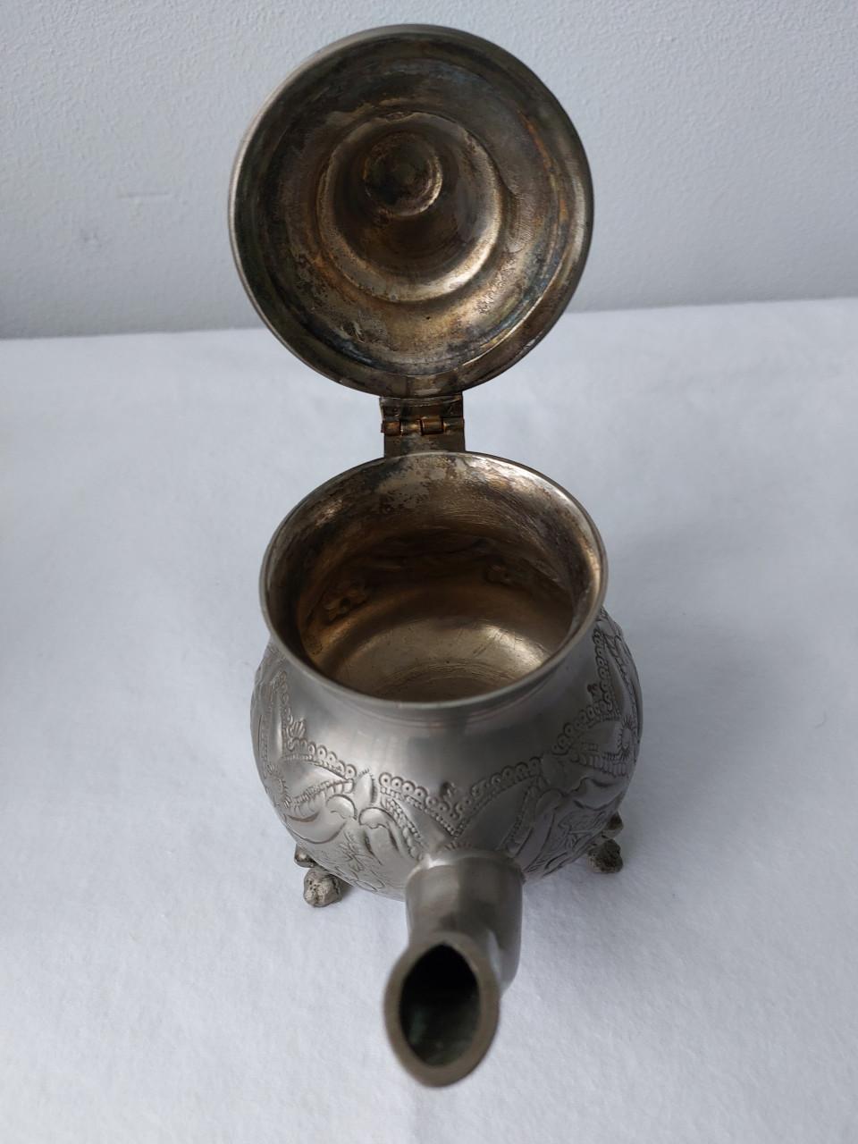 Marokkaanse Verzilverde theepotten.