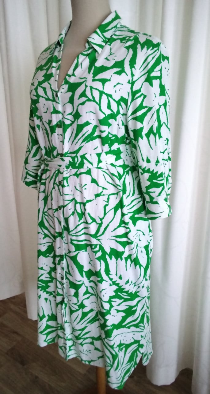 Groen/ witte jurk merk Kyra
