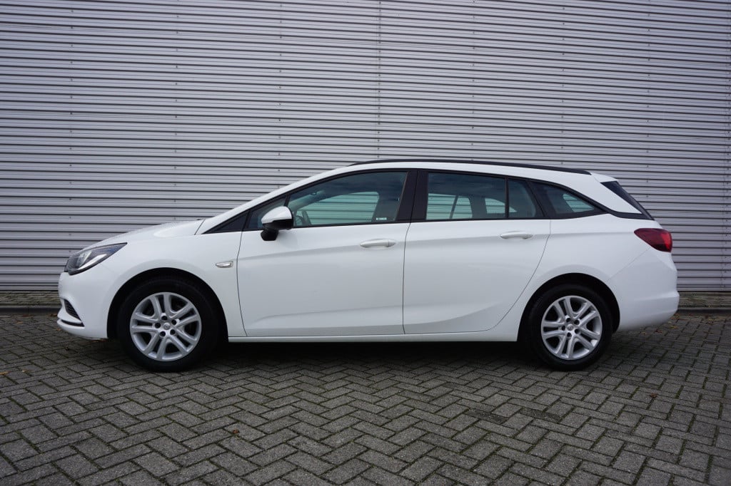 Opel Astra sports tourer 1.6 cdti online edition airco / cruise / navi / el