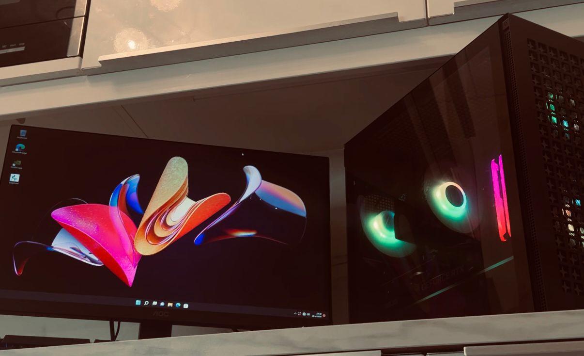 Game PC + Monitor enz.. - Asus RTX 4060 & Ryzen 5 power, 32GB RAM - 1TB