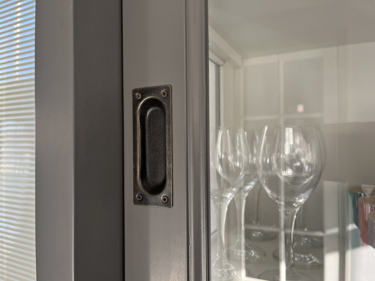 Vitrinekast - wegens verhuizing - VEERE