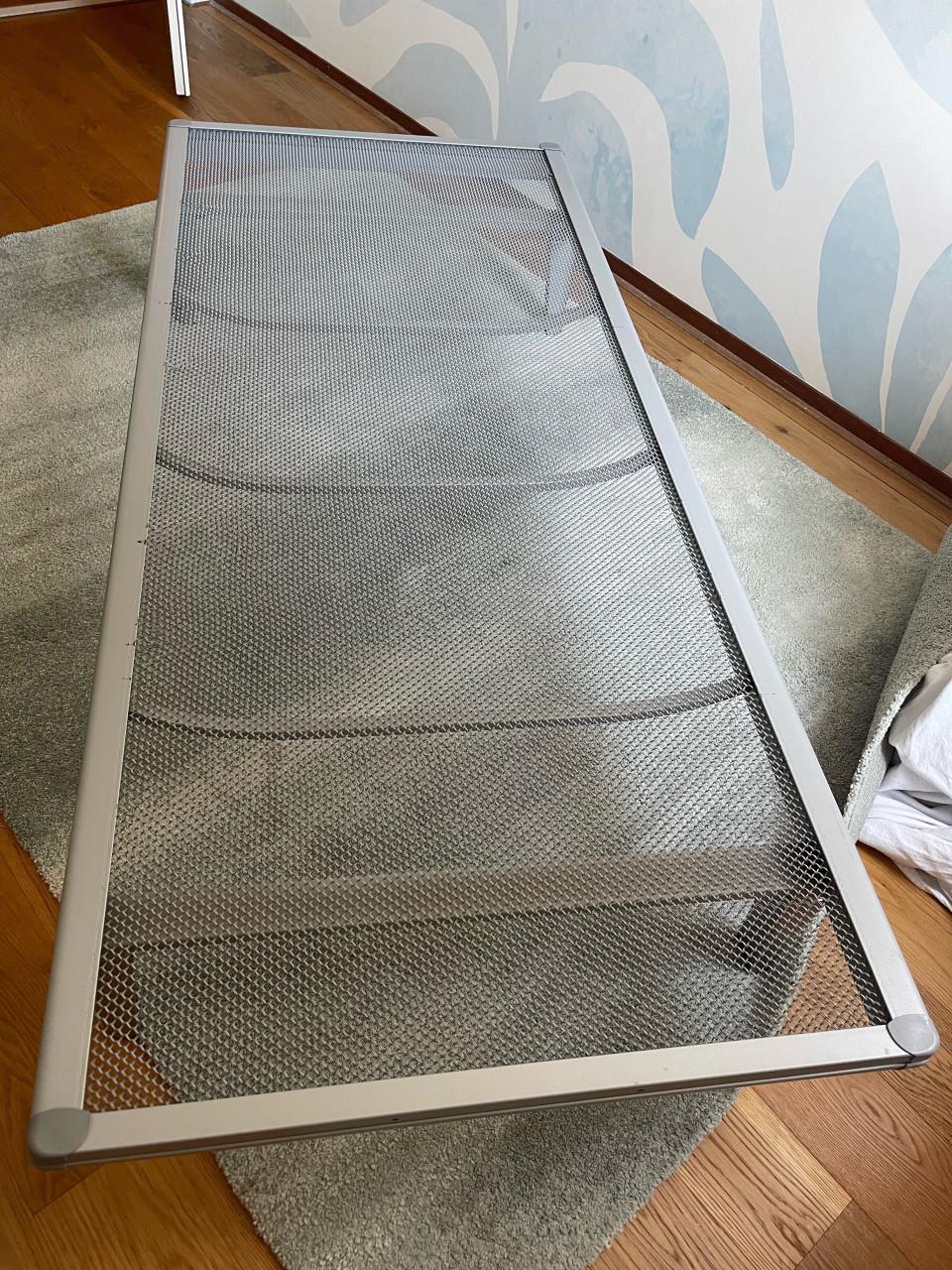 Avek metalen bedframe goede kwaliteit 1-persoons