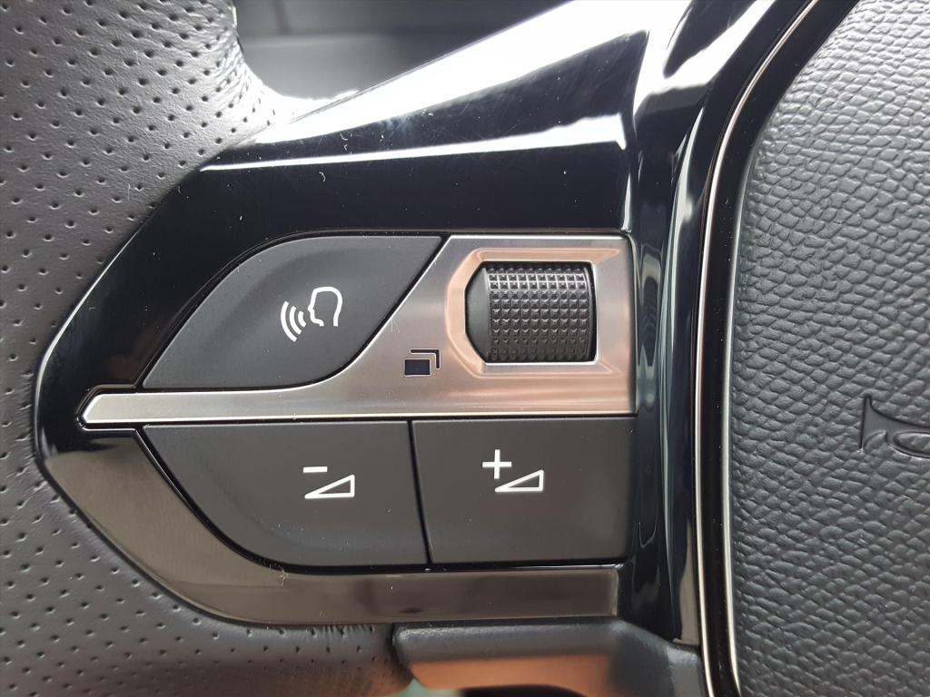Peugeot E-2008 ev 54kwh 156pk gt |navi|bt|camera 360°|cruise&climate contro