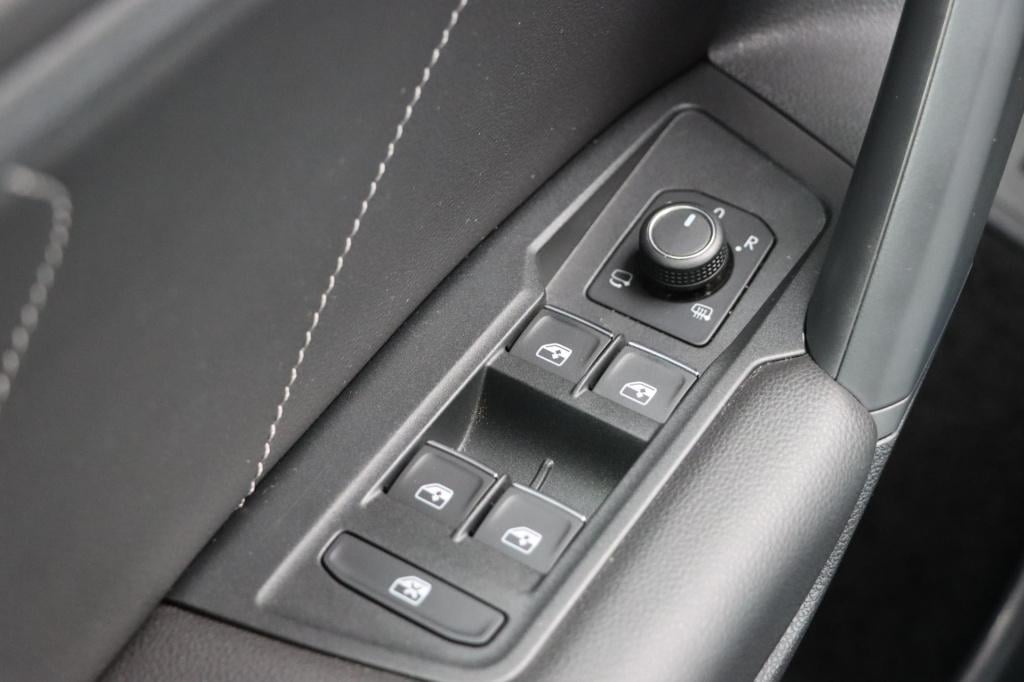 Volkswagen Tiguan 1.5 tsi r-line business+ 150pk dsg7
