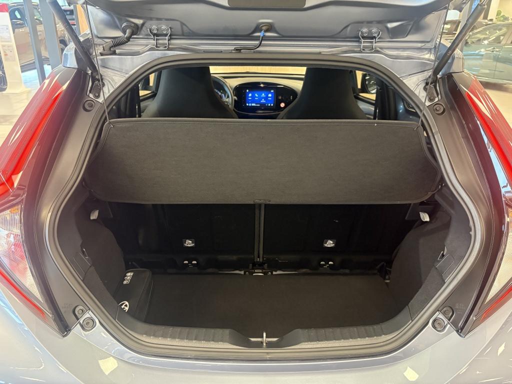 Toyota Aygo X 1.0 vvt-i mt play
