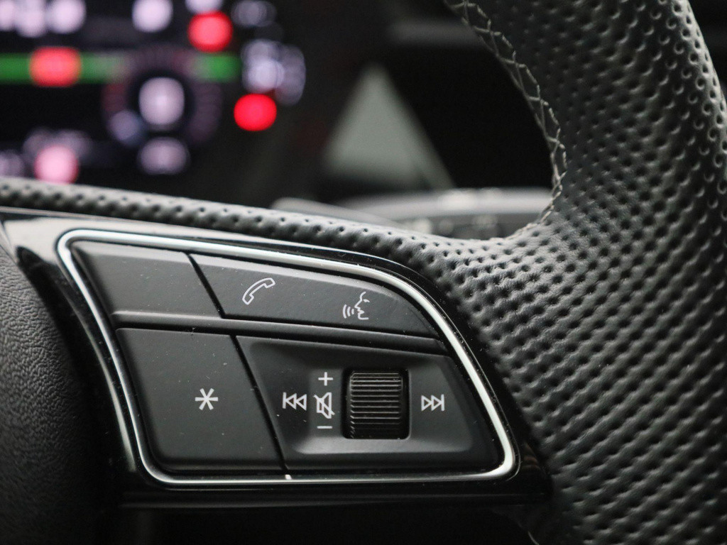 Audi A3 limousine 35 tfsi s edition | s-line interieur | automaat | navigat