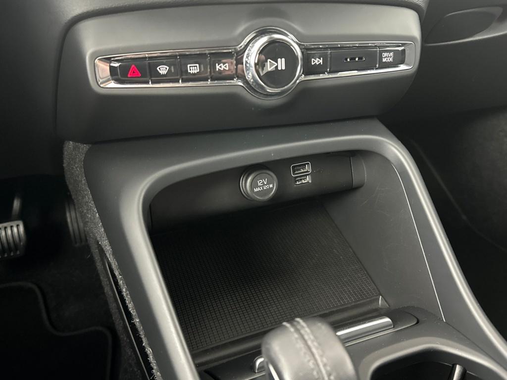 Volvo XC40 t2 129pk aut8 business pro| adap.cruise| trekhaak| camera| clima