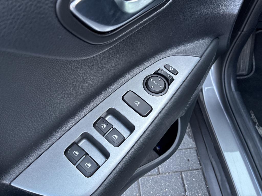 Kia Stonic 1.0 t-gdi mhev gt-plusline demonstratieauto | automaat | navigat