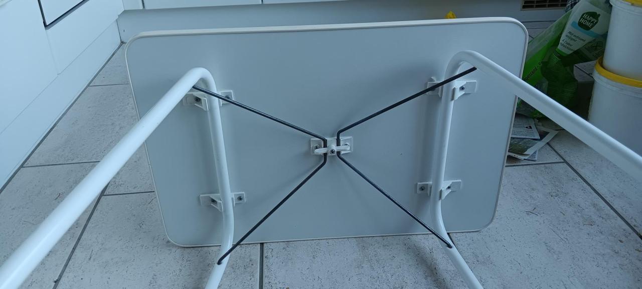 HANDIG INKLAPBAAR CAMPINGTAFELTJE