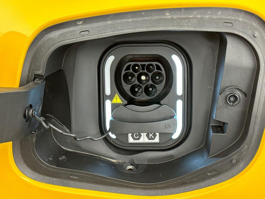 MG Cyberster mg trophy extended range 77kwh | showroommodel | 507 km bereik