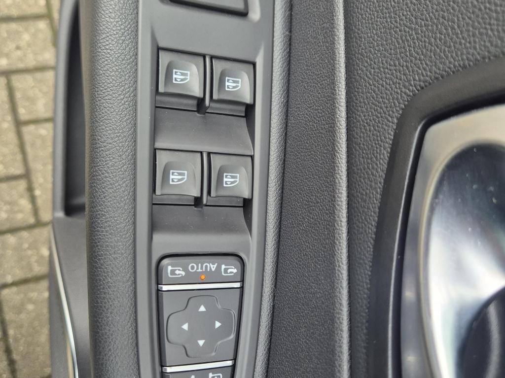 Renault Captur tce 90 intens camera, navigatie, trekhaak, pack easy life