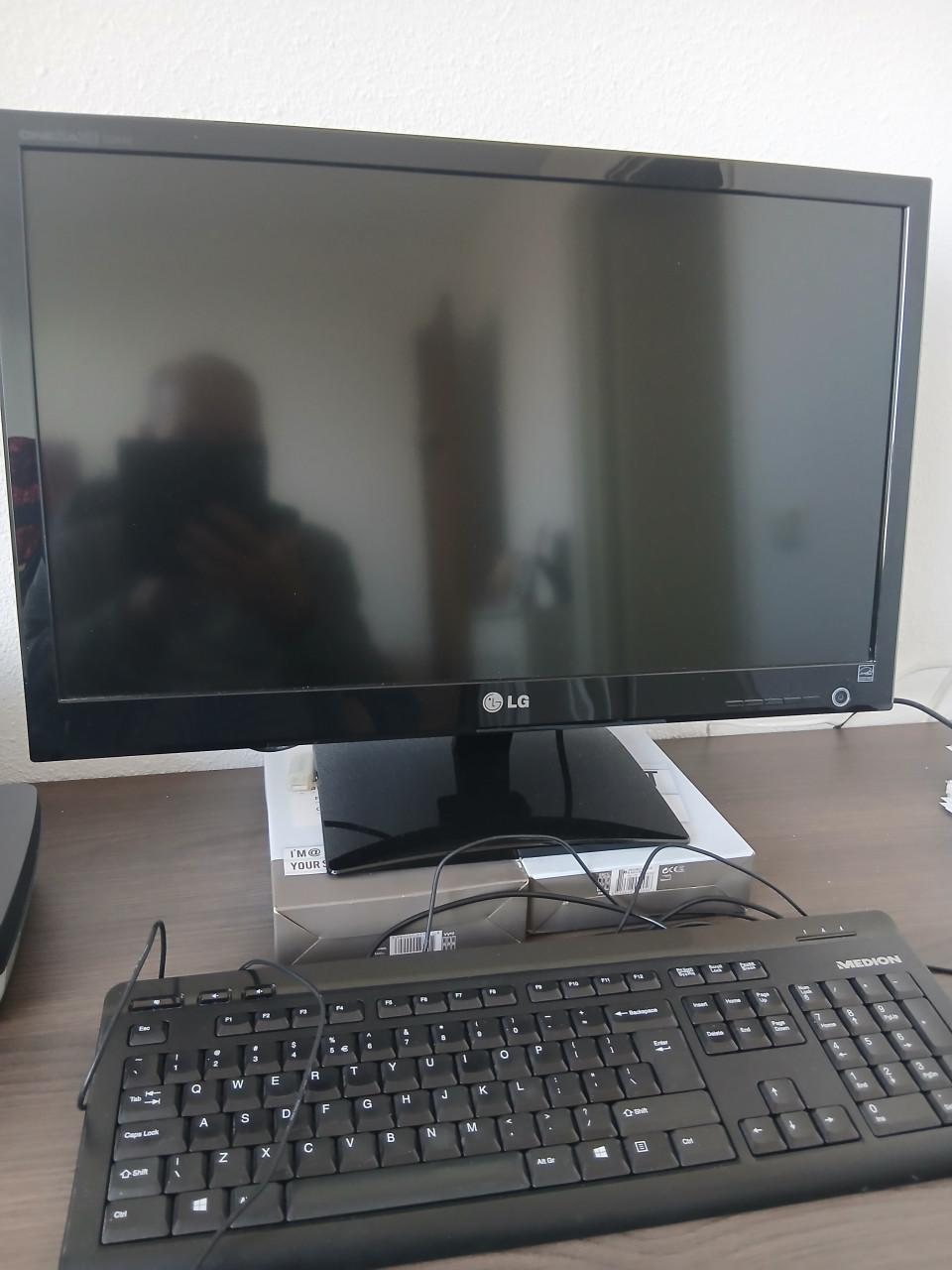Te koop beeldschem,muis en toetsenbord