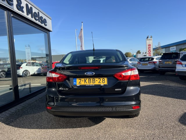 Ford Focus 1.0 ecoboost 125pk 4-deurs sedan titanium