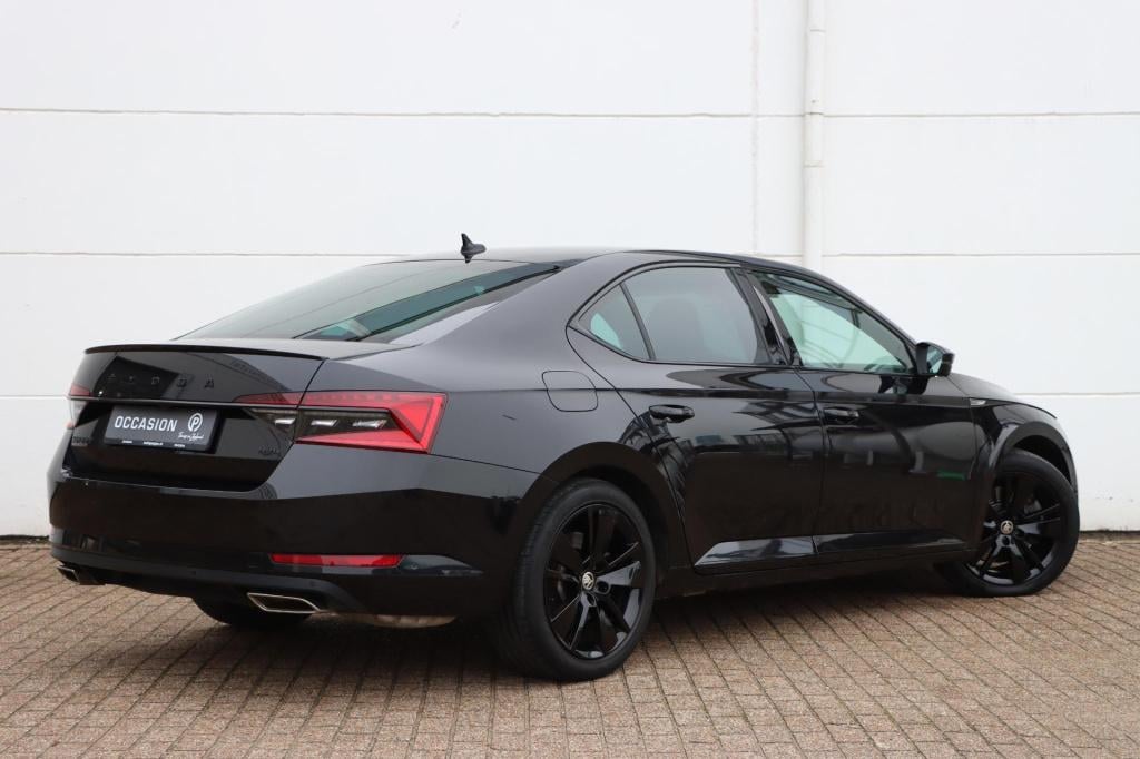 Skoda Superb 2.0 tsi 4x4 sportline business 280pk dsg7