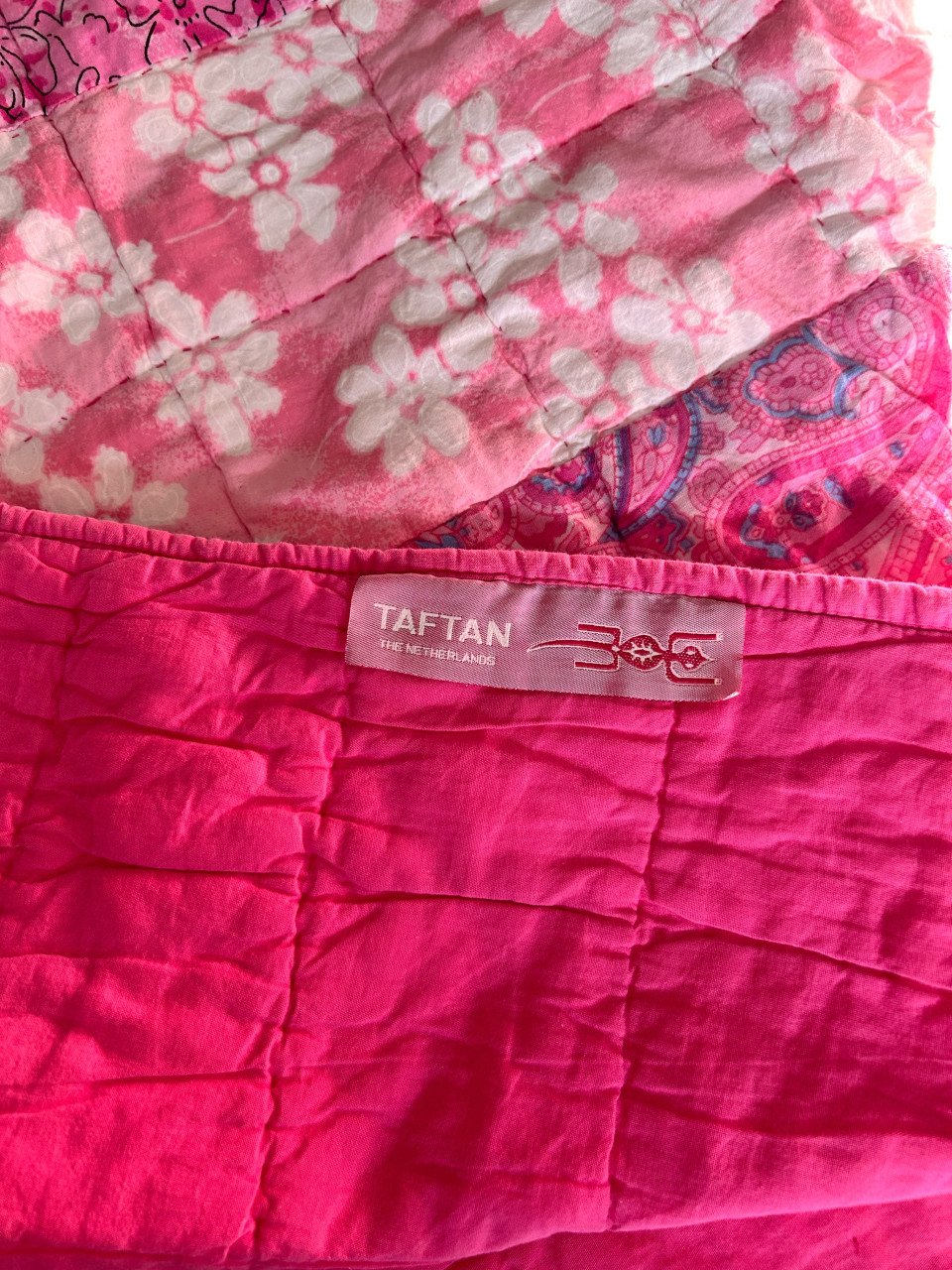 Te koop leuke roze sprei/ deken