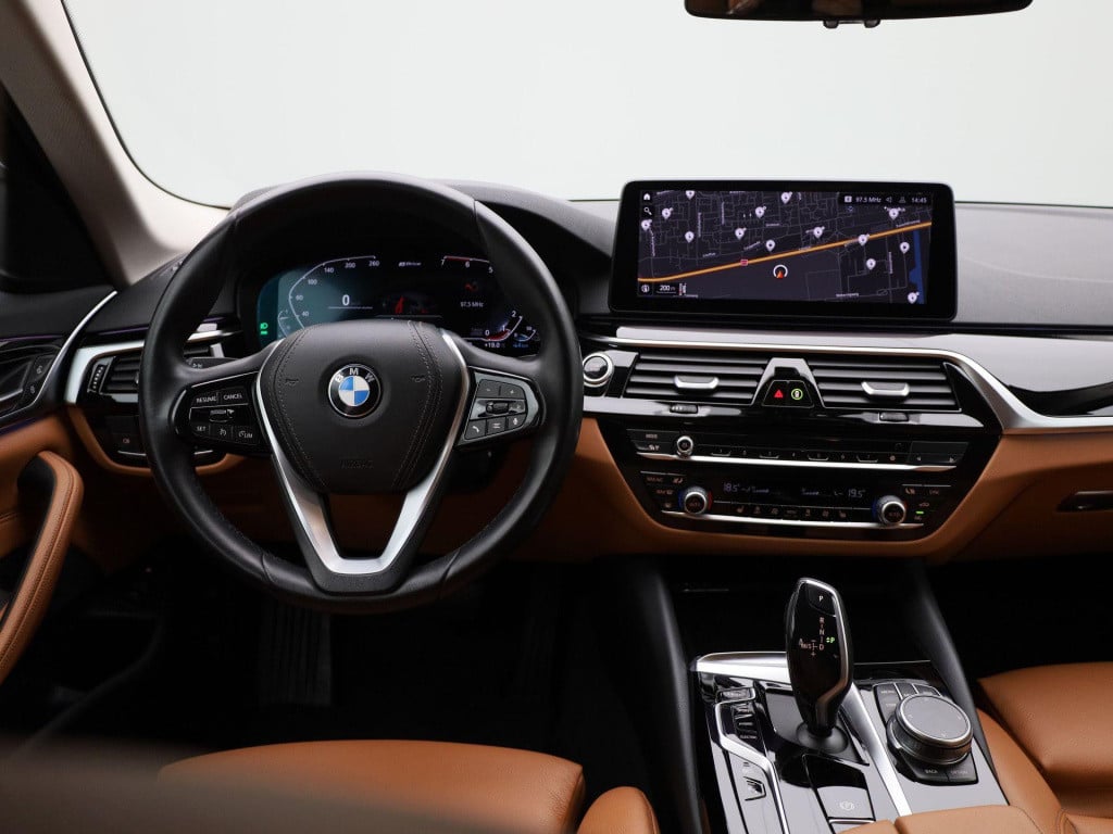 BMW 5 Serie touring 530e executive | automaat | leder | navigatie | stoel v