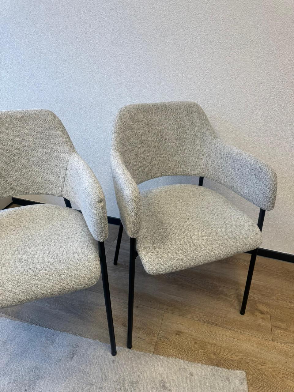 Stijlvolle stoelen 2 stuks Zo goed als nieuw