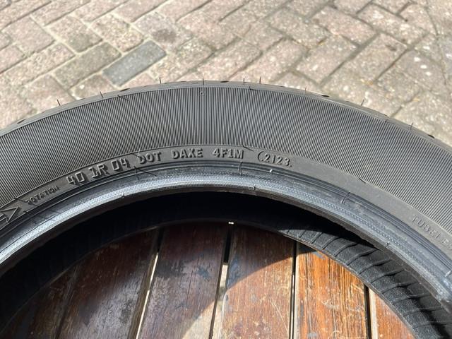 Harley  Davidson  achterband  goed profiel  +/- 875 KM mee gereden