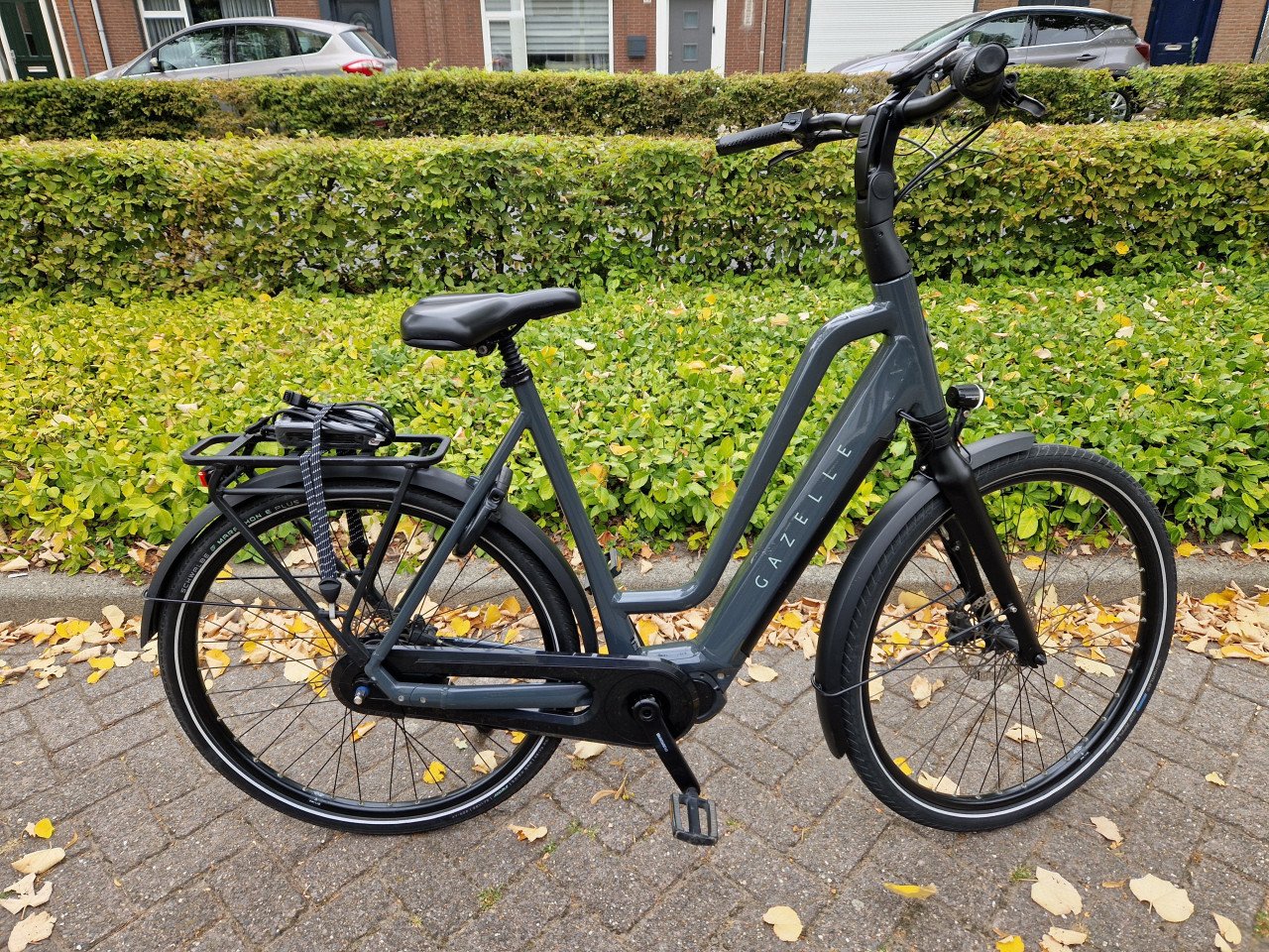 Keurig nette Gazelle Chamonix met Shimano middenmotor en 500WH accu
