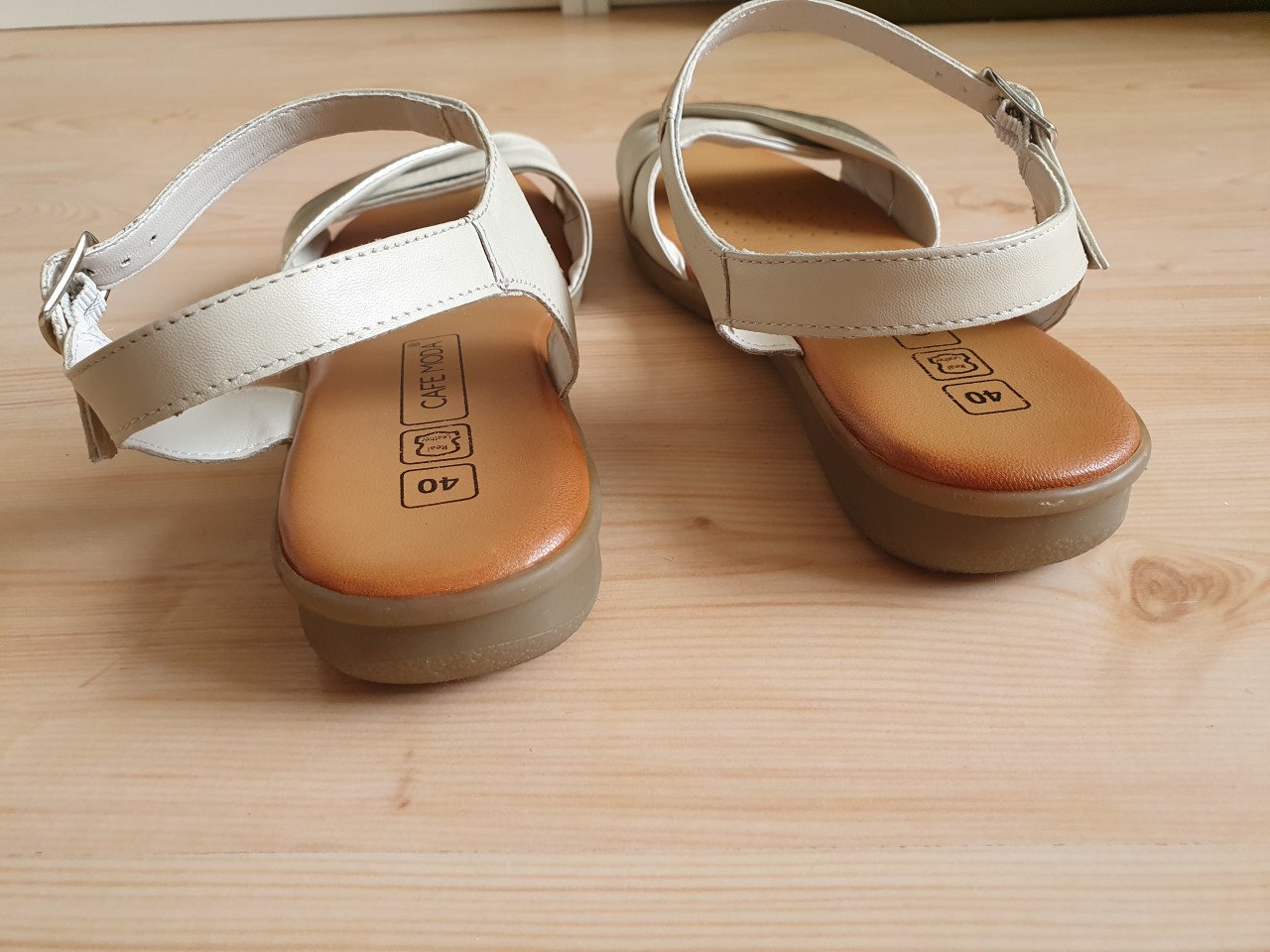 Sandalen beige (leer)