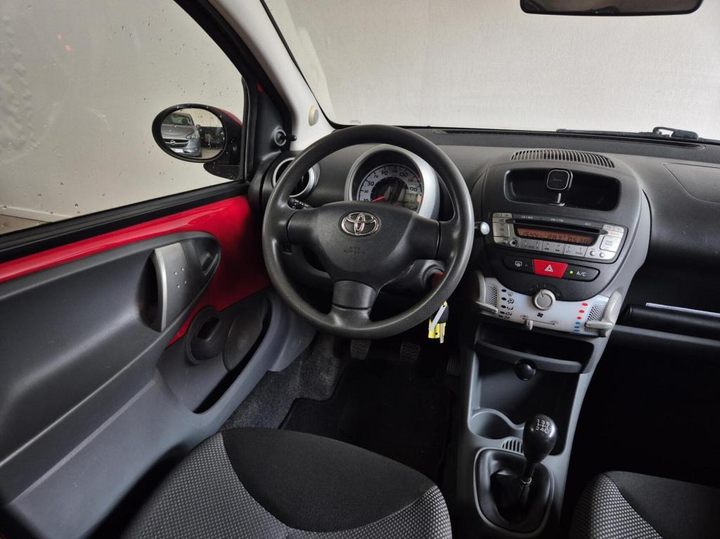 Toyota Aygo 1.0 / 5-deurs / airco / origineel nl