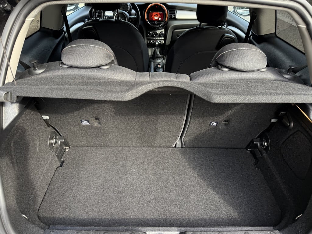 Mini One mini 1.5 first // dealer onderhouden // stoelverwarming //