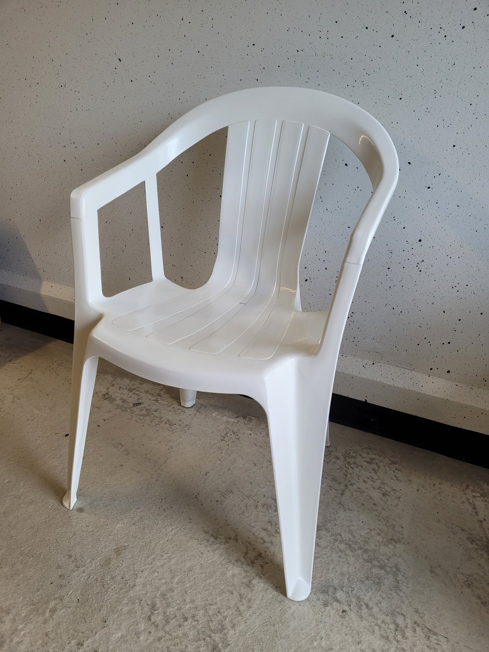 15 Stapelstoelen met kussens
