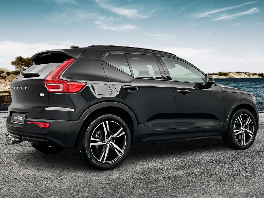 Volvo XC40 t5 262pk recharge r-design| pano| 360camera| adap.cruise| trekha