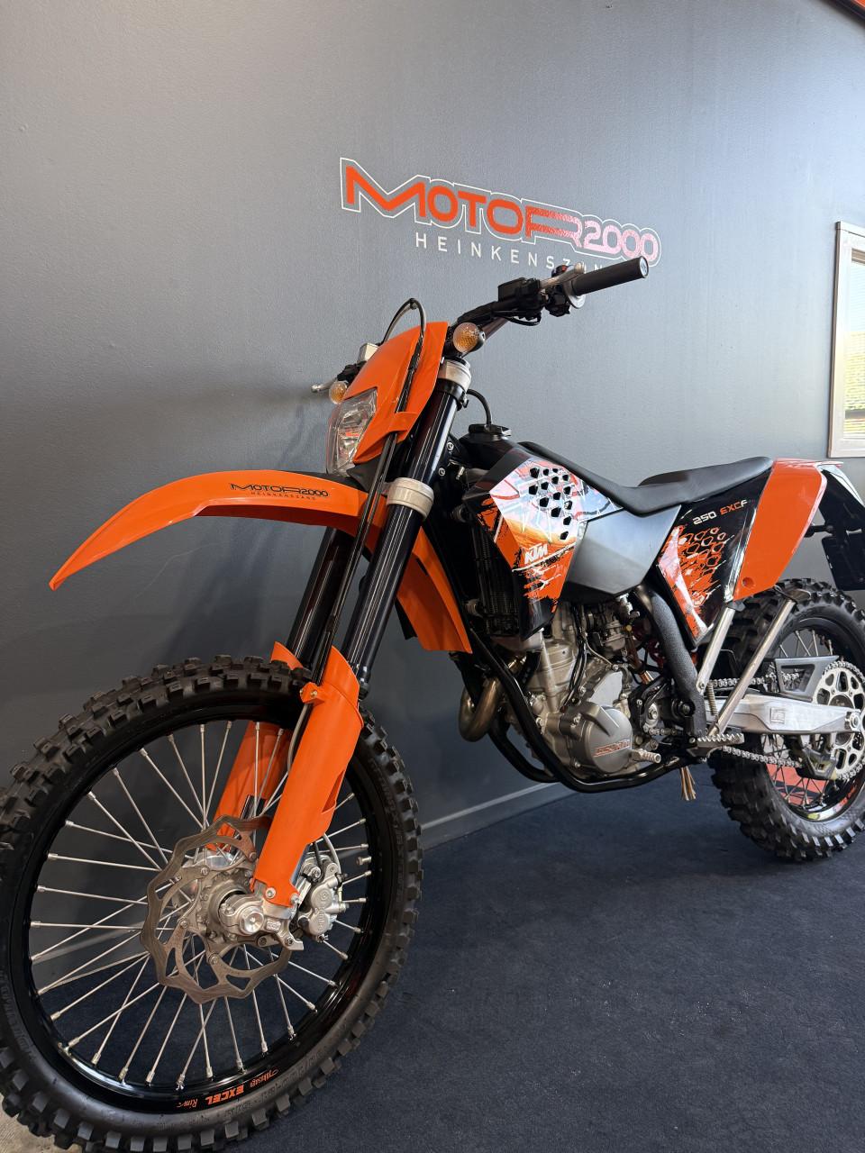 KTM 250 EXC-F bijna nieuw!