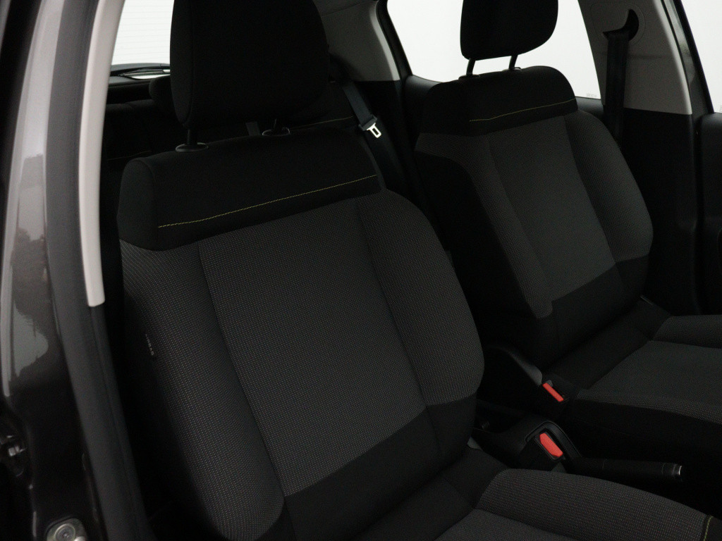 Citroen C3 82 pk c-series | rijklaar | parkeersensoren achter | apple carpl