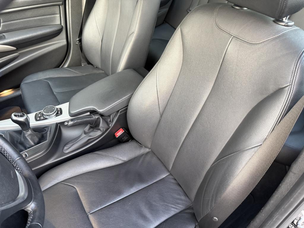 BMW 3-serie 320i 184pk sedan executive luxury