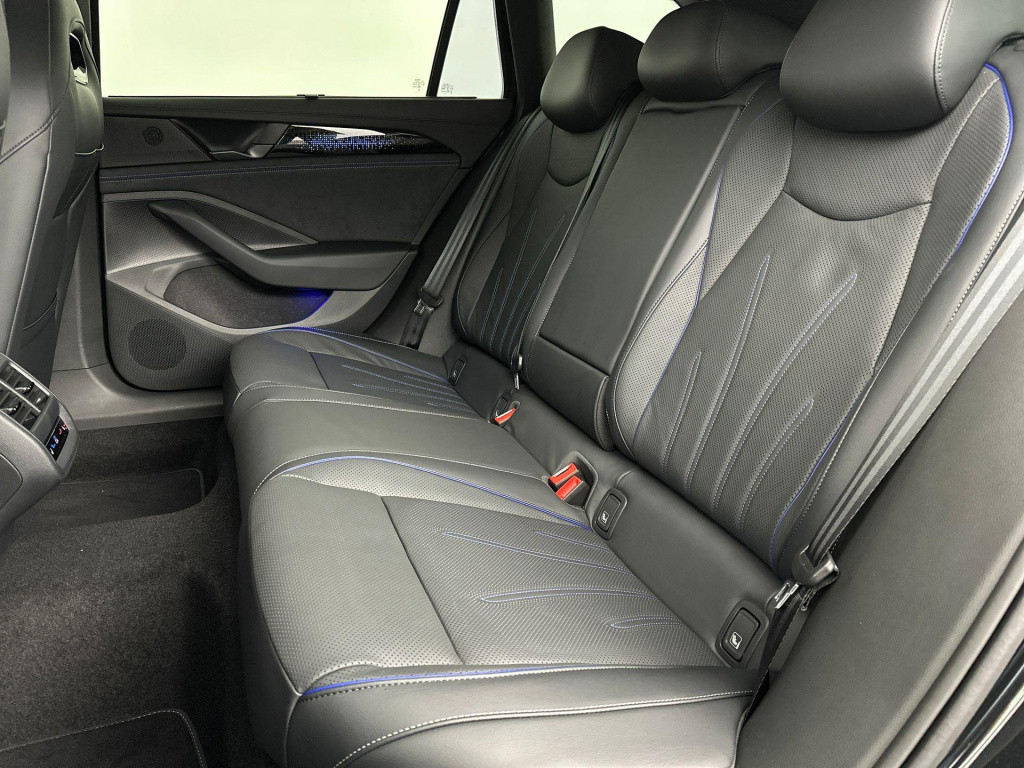 Volkswagen Passat variant r-line-edition 1.5 ehybrid 200 kw / 272 pk varian