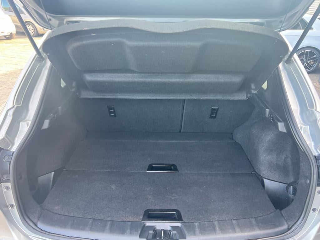 Nissan Qashqai 1.6 tekna, camera, trekhaak enz..