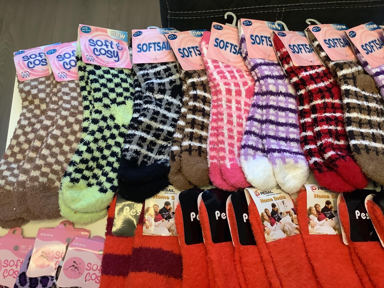 Partij heerlijk warme huissokken. ( partij 8)