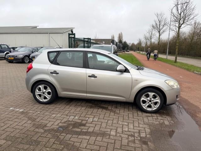 Kia Cee'd 1.4 x-tra