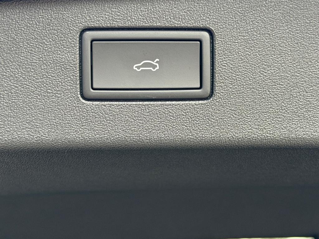 Volkswagen Tiguan 1.5 ehybrid elegance 204pk | trekhaak | 360 camera | dode