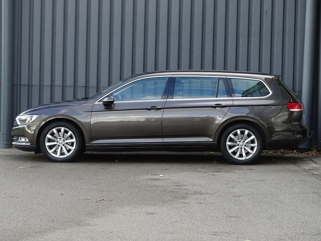 Volkswagen Passat variant 1.4 tsi act highline business automaat | pano | c