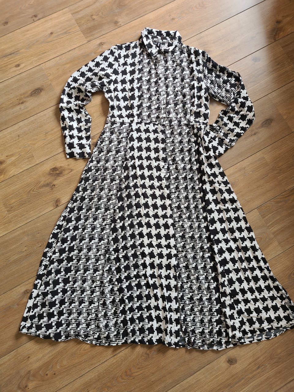 Zwart-wit door knoop Maxi jurk van Eksept van Shoeby  Maat M