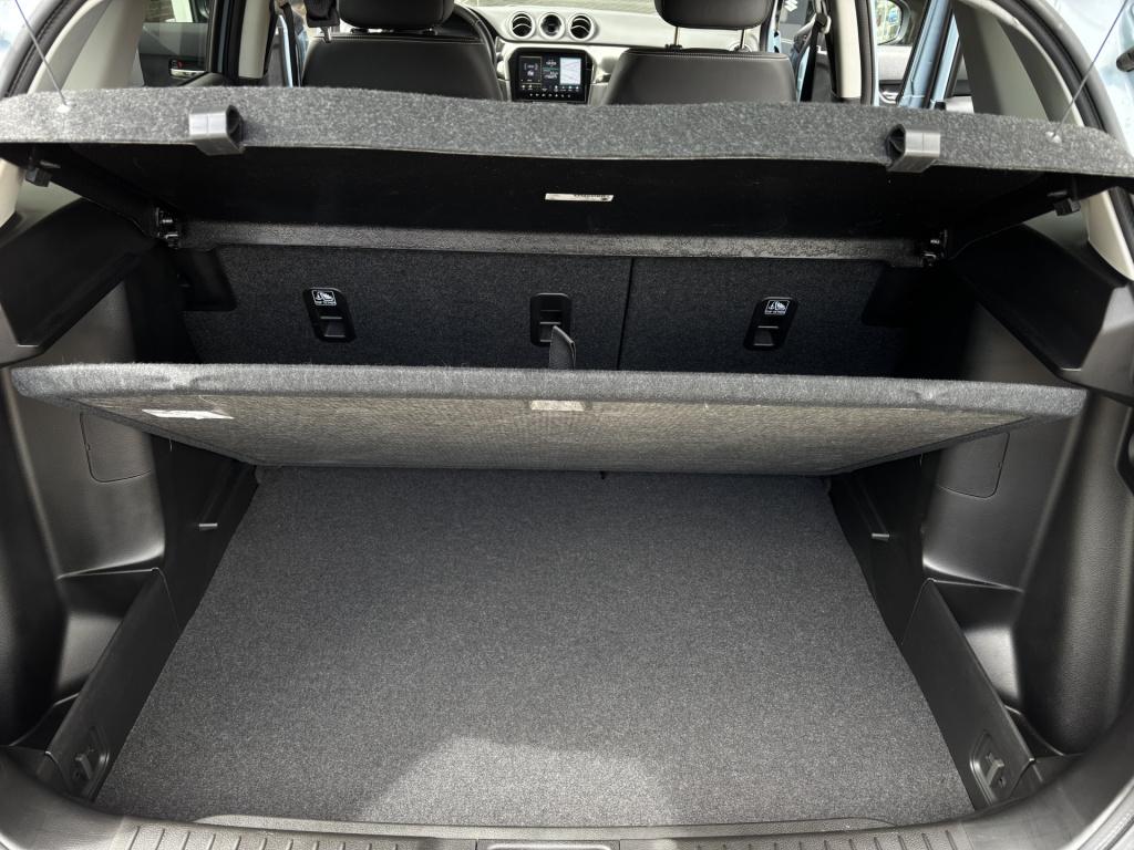 Suzuki Vitara 1.4 boosterjet style smart hybrid