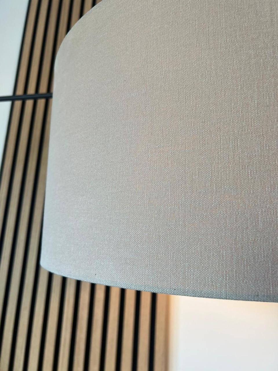 Lamp met granieten voet