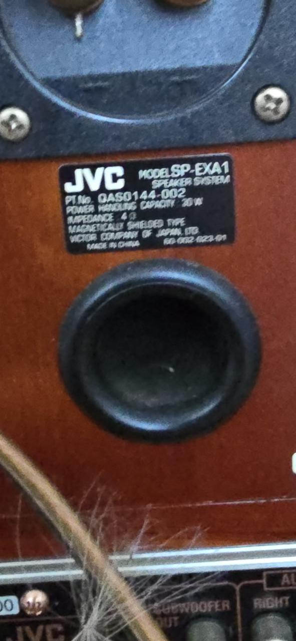 Jvc mini geluids setje cd kom er niet meer uit