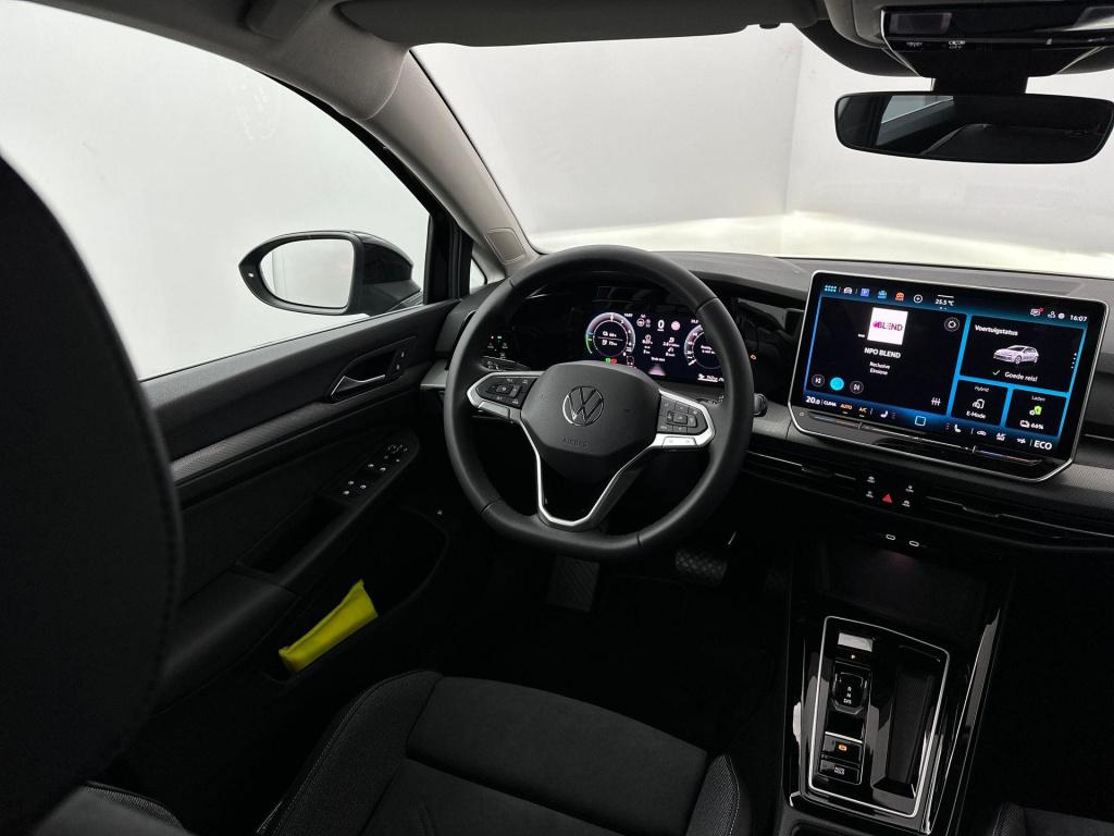Volkswagen Golf 1.5 style edition 204 pk plug in hybride