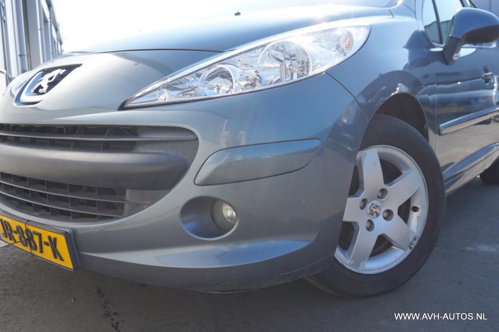 Peugeot 207 1.4-16v xr