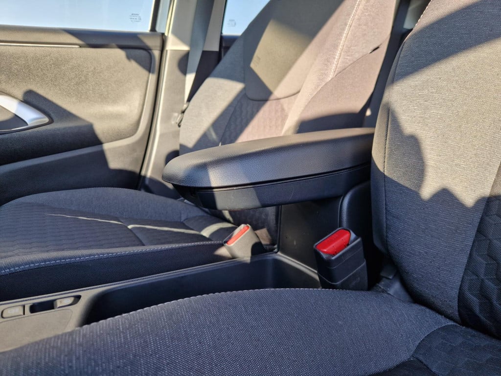 Toyota Yaris 1.5 hybrid first edition | automaat | adaptieve cruise control